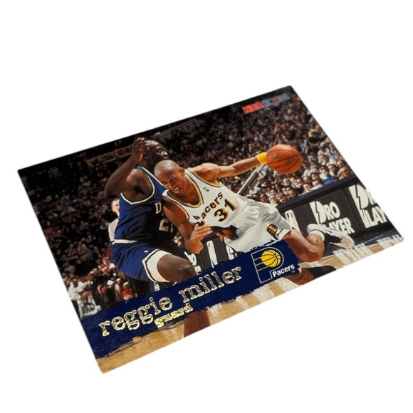 Reggie Miller Pacers 1995 NBA HOOPS #68 Trading Card - Picture 2 of 10